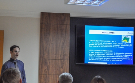 Palestra sobre privacidade e Constituição Federal
